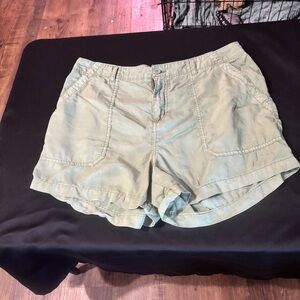 Sanctuary Women's Light Green Cargo Shorts
